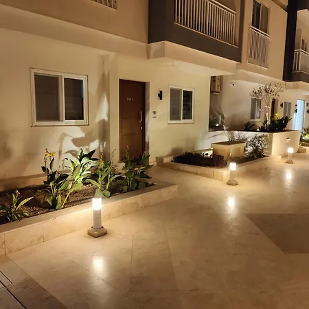 The Palm Court Apartment St. Paul's Bay Exterior photo