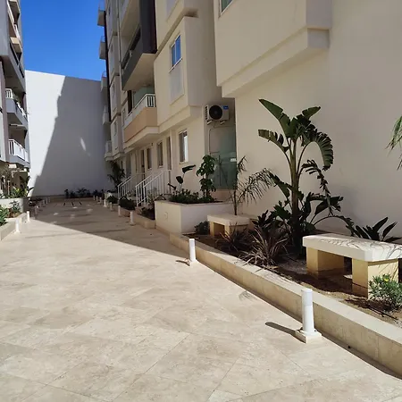 The Palm Court Apartment St. Paul's Bay Exterior photo